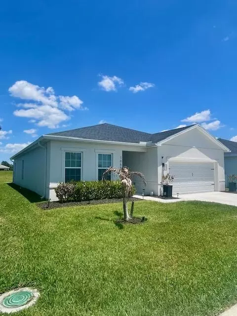 10657 SW Vasari Way, Port Saint Lucie, FL 34987