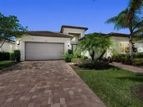 11699 SW Coronado Springs Dr, Port Saint Lucie, FL 34987