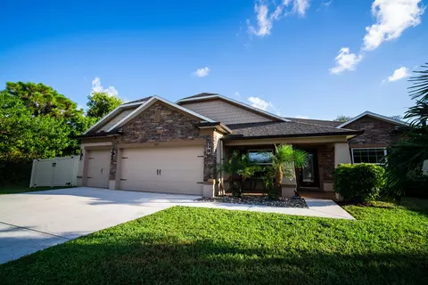 1662 SE North Blackwell Dr, Port Saint Lucie, FL 34952