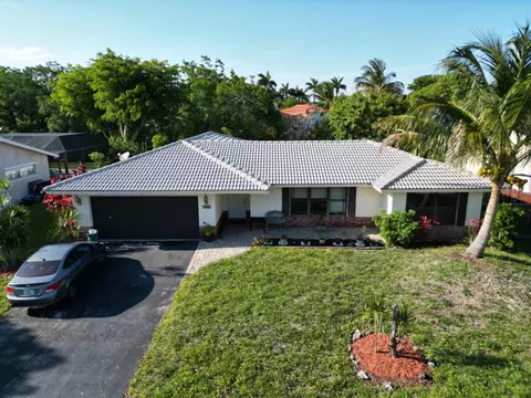 8753 NW 27th St, Coral Springs, FL 33065