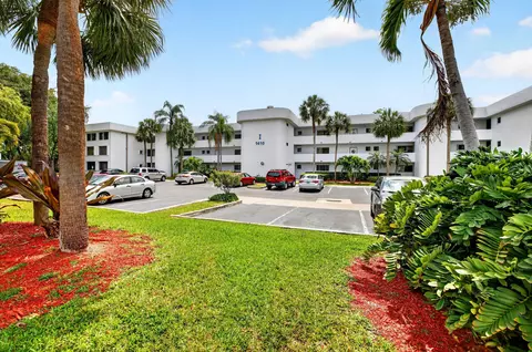 1410 Sheridan St #19I, Hollywood, FL 33020