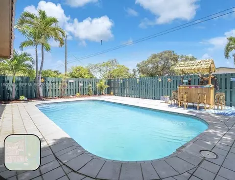 1520 N 25th Ave, Hollywood, FL 33020