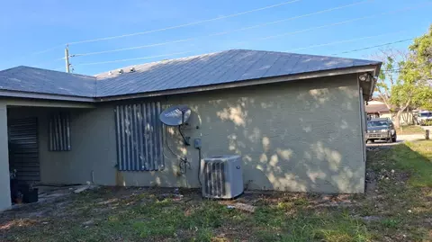 5060 SEbbtide Ave, Stuart, FL 34997 photo 3