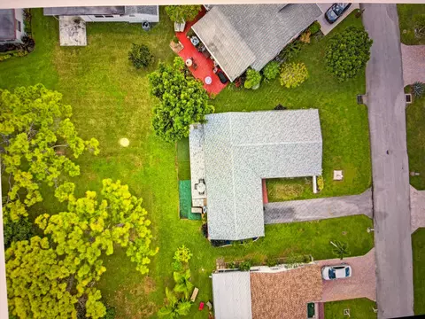 6309 Silver Moon Ln, Greenacres, FL 33463