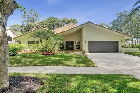 2401 NW 39th St, Boca Raton, FL 33431