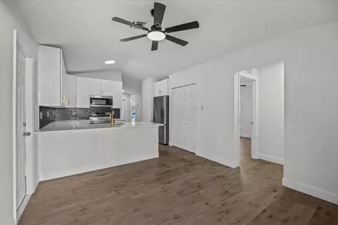 Entry Way - 945 SE Forrest Park Dr, Stuart, FL 34994 photo 1 of 1