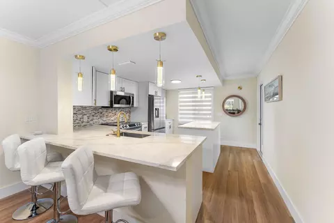 1019 Guildford B, Boca Raton, FL 33434