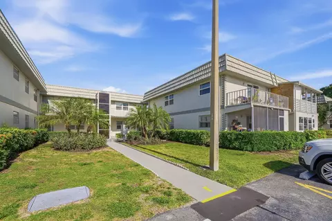 251 Monaco Way, Delray Beach, FL 33446