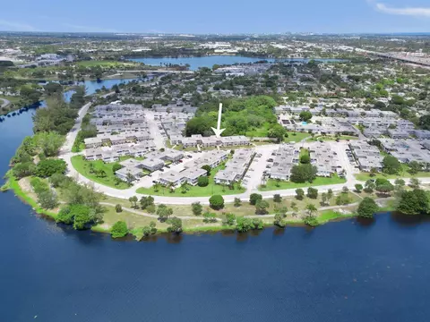3120 Cynthia Ln #207, Lake Worth Beach, FL 33461