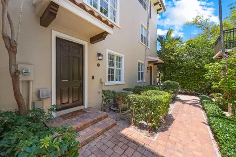 72 SE 6th Ave #H, Delray Beach, FL 33483
