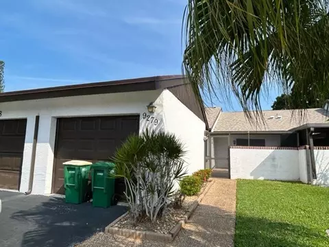 9279 Wedgewood Dr #B20, Tamarac, FL 33321