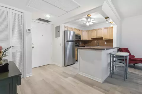 259 S Cypress Rd #506, Pompano Beach, FL 33060