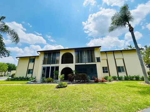 102 Lake Pine Cir #D-1, Greenacres, FL 33463