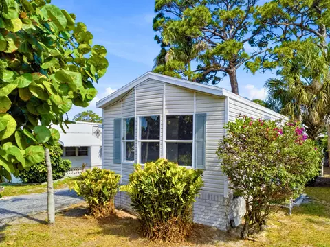 4185 N Shady Ln, Boynton Beach, FL 33436