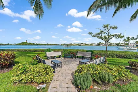 755 Saturn St #H206, Jupiter, FL 33477