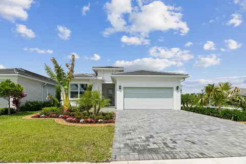 10118 Driftwood Way, Palm Beach Gardens, FL 33412