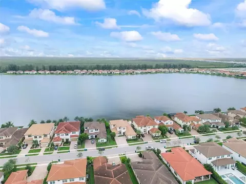 8685 Parkland Bay Dr, Parkland, FL 33076