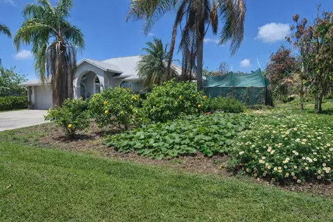101 SW Meade Cir, Port Saint Lucie, FL 34953