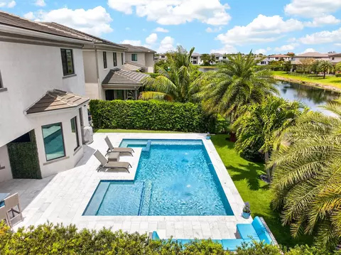 8612 Prospect Ln, Parkland, FL 33076