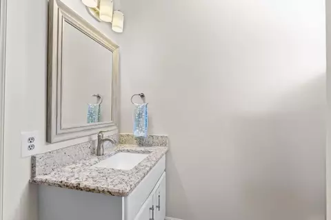 Bath - 11001 SW Hawkview Cir, Stuart, FL 34997 photo 3 of 3