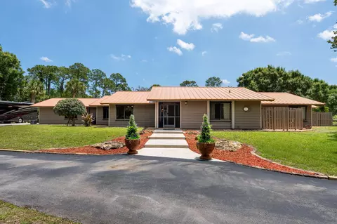 11001 SW Hawkview Cir, Stuart, FL 34997