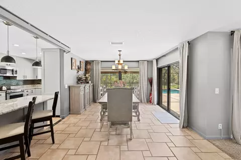 Dining - 11001 SW Hawkview Cir, Stuart, FL 34997 photo 3 of 4