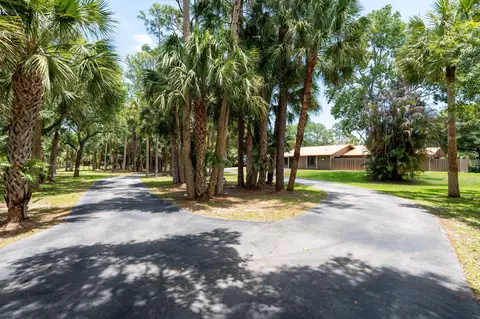 Exterior - 11001 SW Hawkview Cir, Stuart, FL 34997 photo 12 of 16
