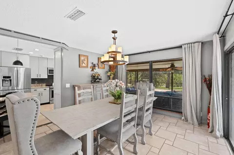 Dining - 11001 SW Hawkview Cir, Stuart, FL 34997 photo 4 of 4