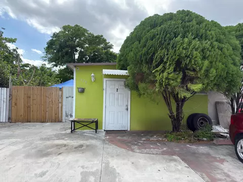 1320 SW 131st Pl, Miami, FL 33184