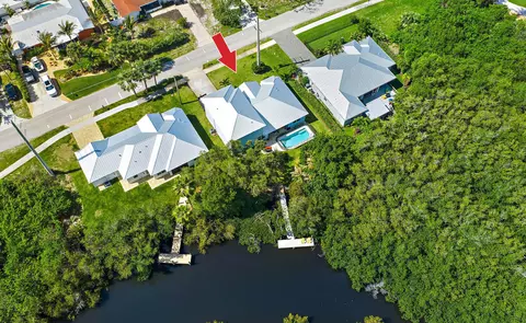 228 SW Indian Groves Dr, Stuart, FL 34994