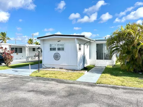 3233 State St, Hollywood, FL 33021