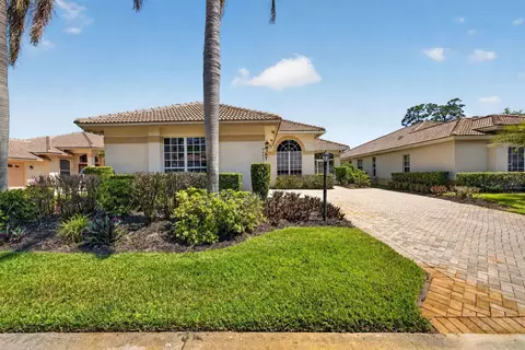 9407 Avenel Ln, Port Saint Lucie, FL 34986