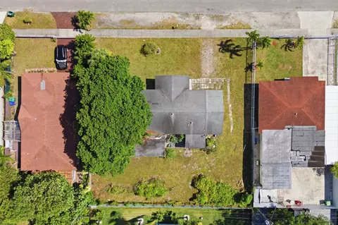 1129 NW 105th St, Miami, FL 33150