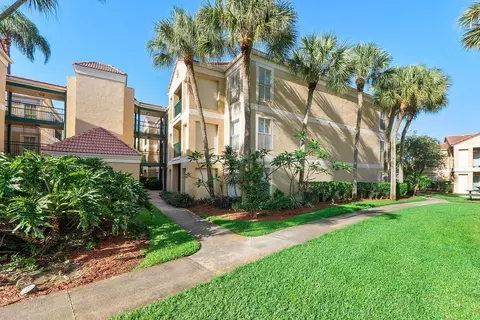 875 Riverside Dr #710, Coral Springs, FL 33071
