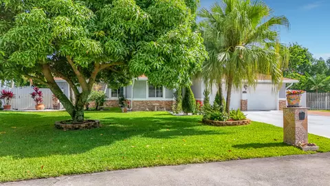 3119 Indian Trl, Lake Worth, FL 33462