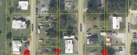 1075 Hendrix St, Moore Haven, FL 33471