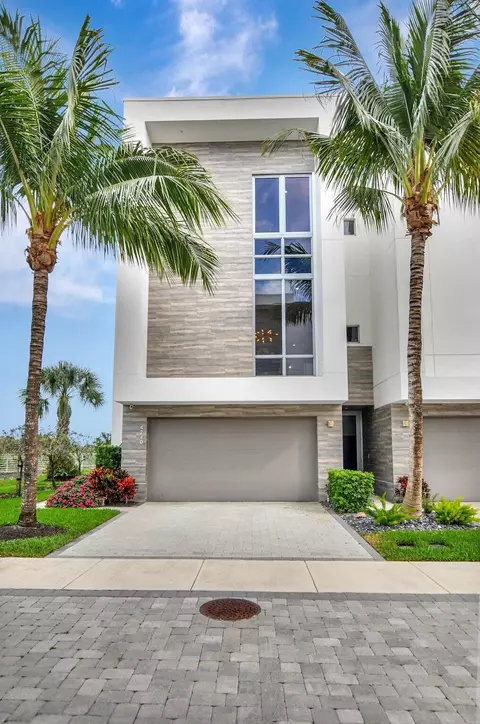 4240 NW 17th Ave, Boca Raton, FL 33431