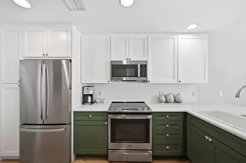 Kitchen - 1865 W Frederick Small Rd, Jupiter, FL 33458 photo 4 of 5
