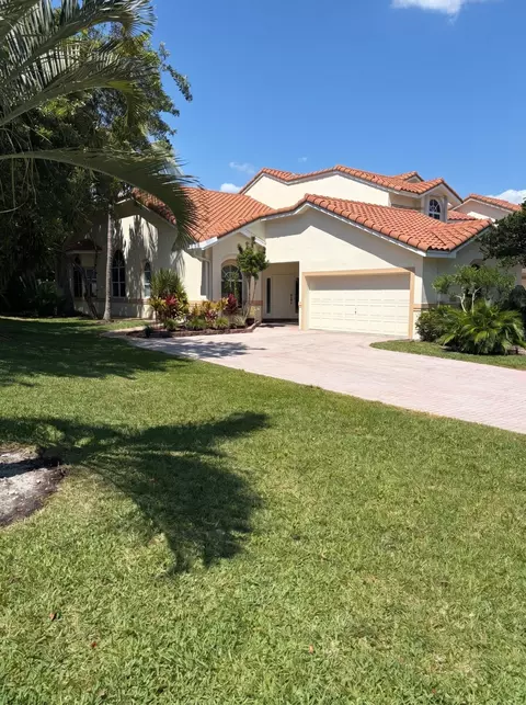 521 W Palm Aire Dr, Pompano Beach, FL 33069