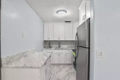 63 Hastings D, West Palm Beach, FL 33417