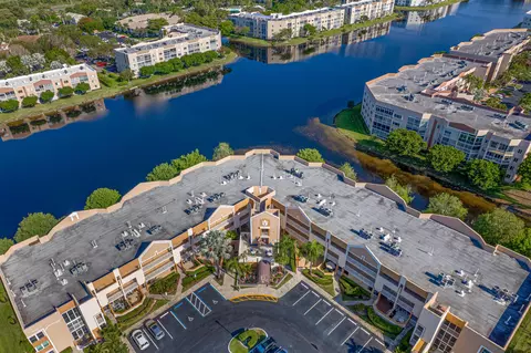 7415 Granville Dr #108, Tamarac, FL 33321
