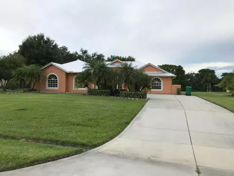 2225 SE 9th Ave, Okeechobee, FL 34974