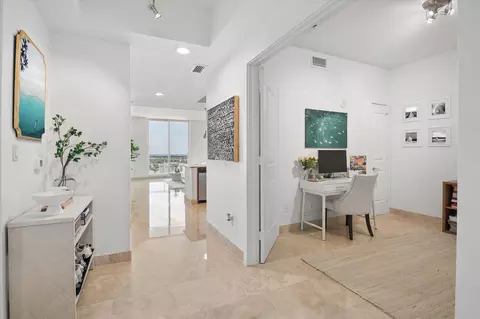 315 NE 3rd Ave #2108, Fort Lauderdale, FL 33301