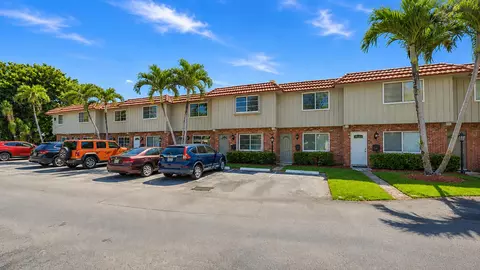 67 NE 20th Ct #6H, Wilton Manors, FL 33305