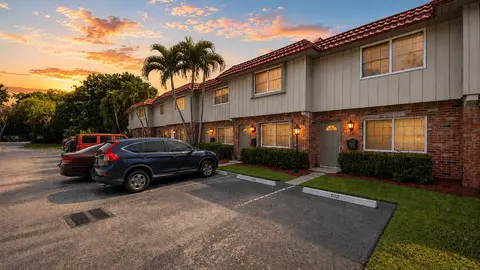 67 NE 20th Ct #6H, Wilton Manors, FL 33305