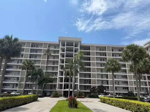 3150 N Palm Aire Dr #804, Pompano Beach, FL 33069
