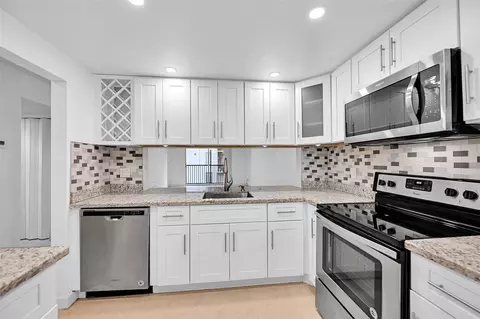 7173 Orange Dr #215B, Davie, FL 33314