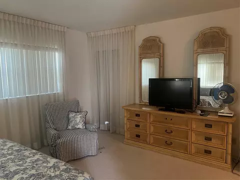 1425 Atlantic Shores Blvd #601, Hallandale Beach, FL 33009