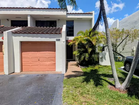 6651 Racquet Club Dr, Lauderhill, FL 33319
