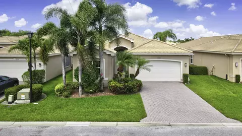 10825 Leaf Bridge Way, Boynton Beach, FL 33473